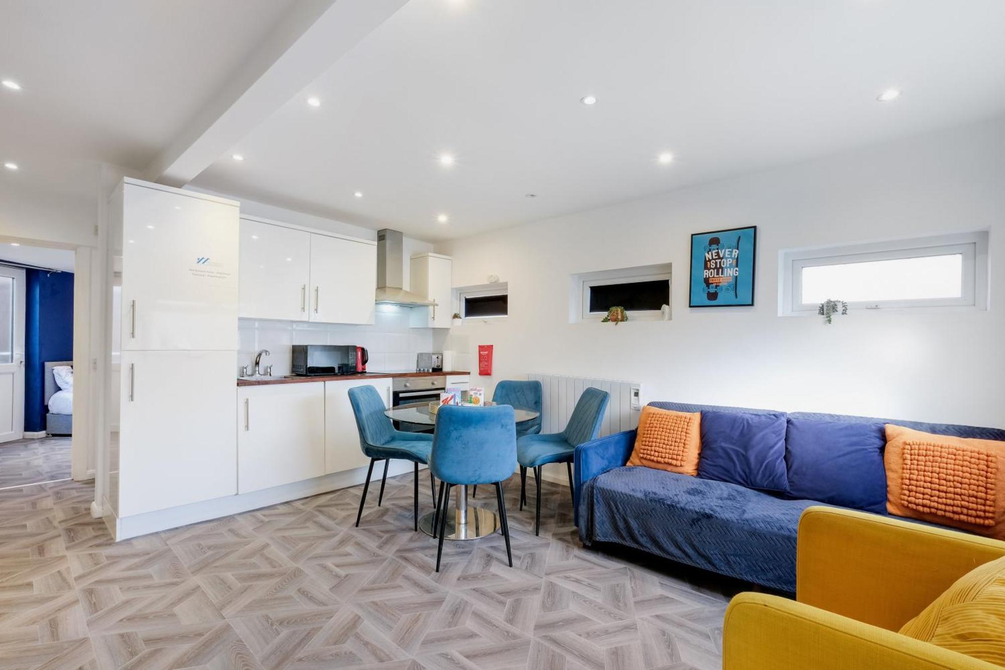 Kings House Apartment Hayes, West London Apt A Northolt  Exterior photo